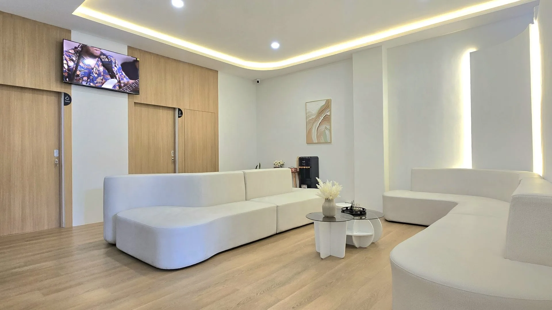 Tim dan fasilitas KER Dental